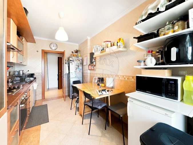 Apartamento T1 para Venda em Carregado e Cadafais Foto 17