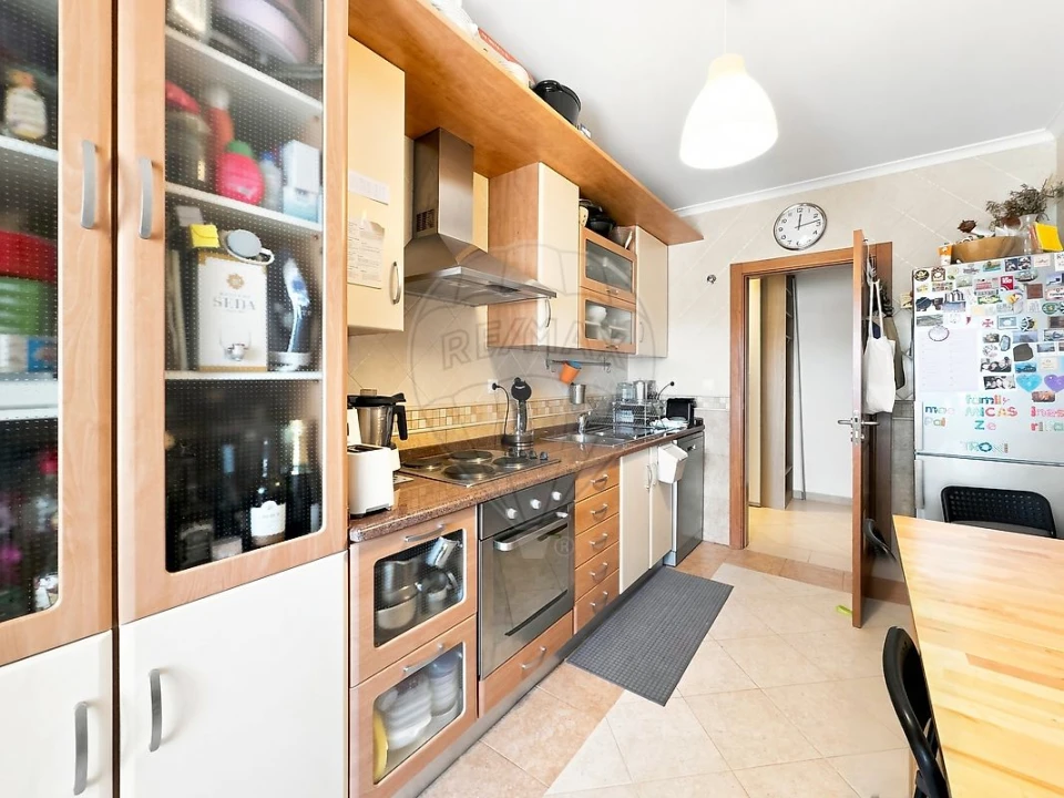Apartamento T1 para Venda em Carregado e Cadafais Foto 18