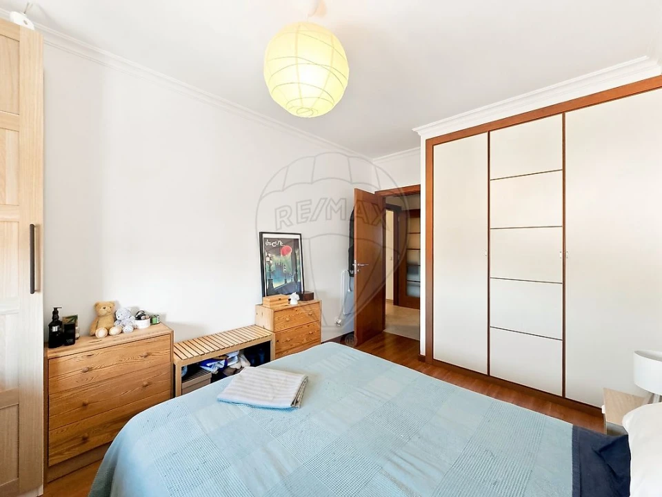 Apartamento T1 para Venda em Carregado e Cadafais Foto 1
