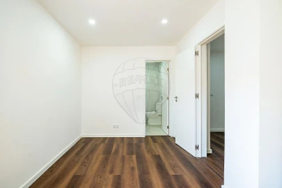 Apartamento T2 para Venda em Sacavém e Prior Velho