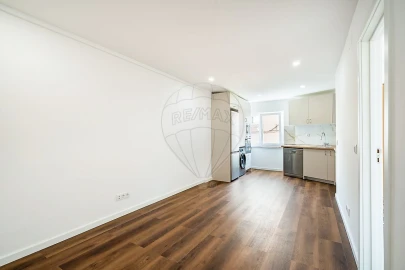 Apartamento T2 para Venda em Sacavém e Prior Velho
