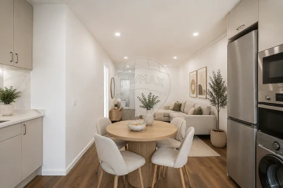 Apartamento T2 para Venda em Sacavém e Prior Velho
