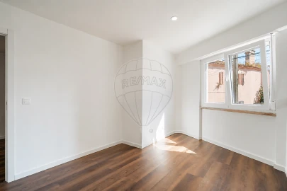 Apartamento T2 para Venda em Sacavém e Prior Velho