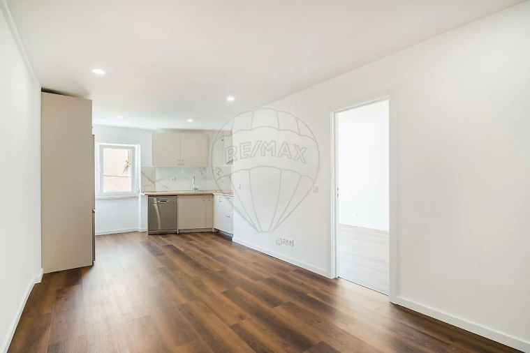 Apartamento T2 para Venda em Sacavém e Prior Velho Foto 2