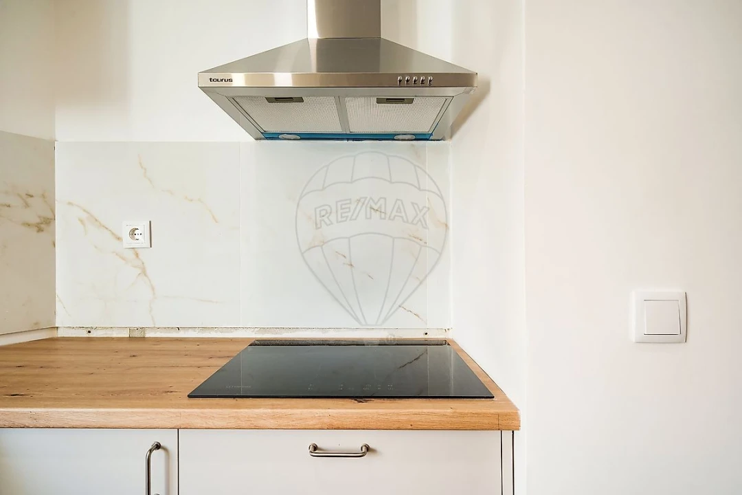 Apartamento T2 para Venda em Sacavém e Prior Velho Foto 6