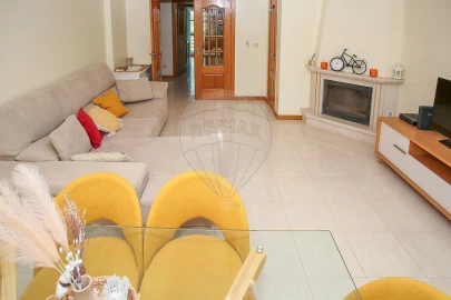 Apartamento T2 para Venda em Alenquer (Santo Estêvão e Triana)