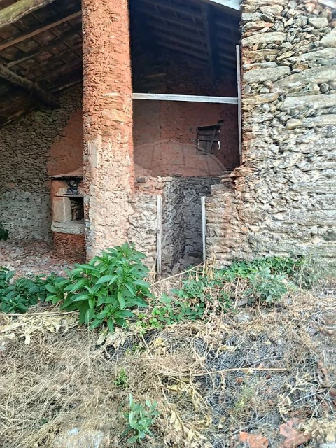 Moradia T4 para Venda em Carrazedo de Montenegro e Curros