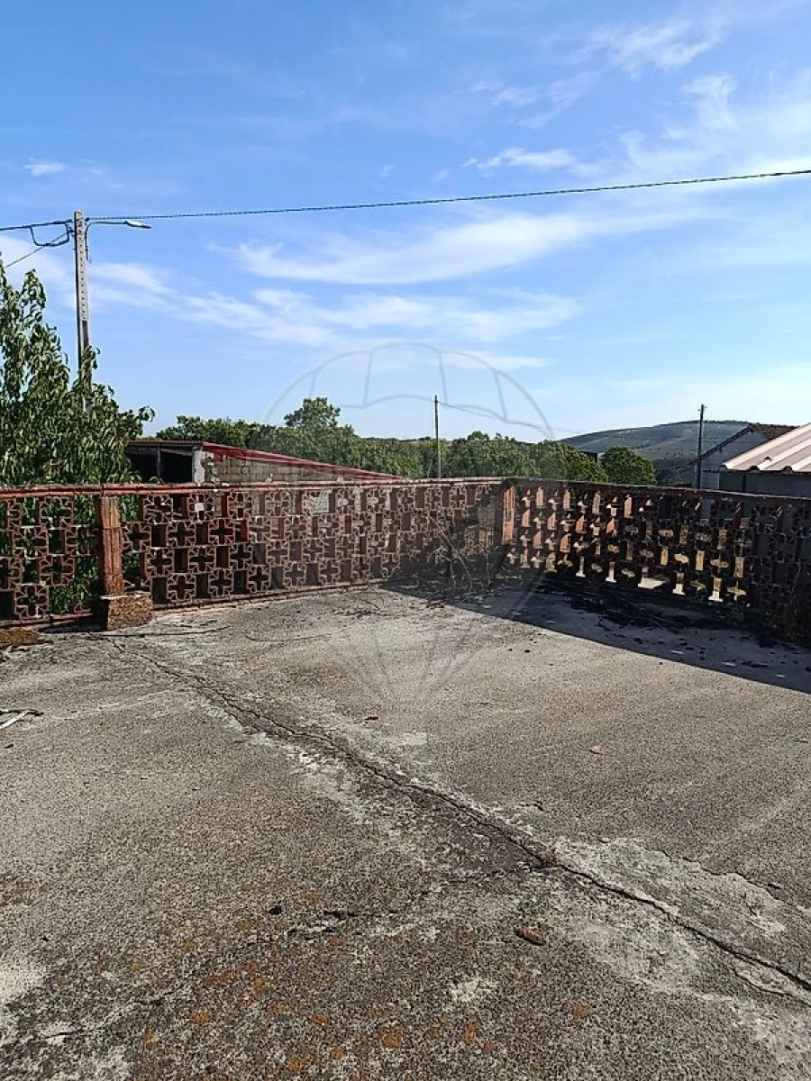 Moradia T4 para Venda em Carrazedo de Montenegro e Curros Foto 24