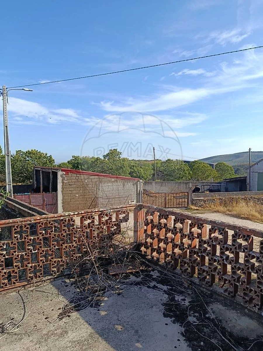 Moradia T4 para Venda em Carrazedo de Montenegro e Curros Foto 25