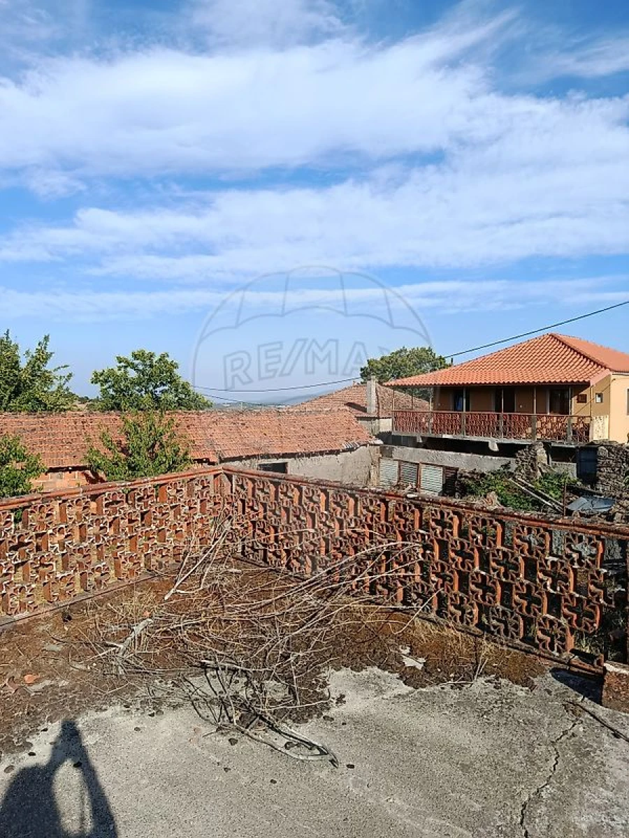 Moradia T4 para Venda em Carrazedo de Montenegro e Curros Foto 22