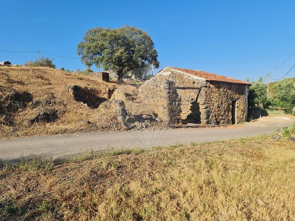 Moradia T3 para Venda em Carvoeiro Foto 4