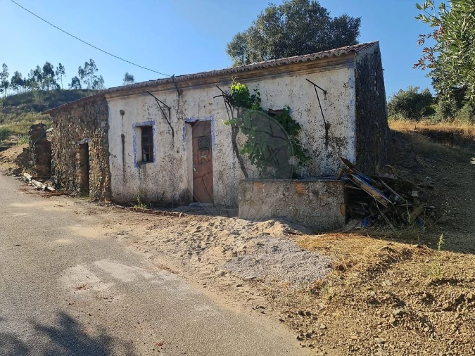 Moradia T3 para Venda em Carvoeiro Foto 8