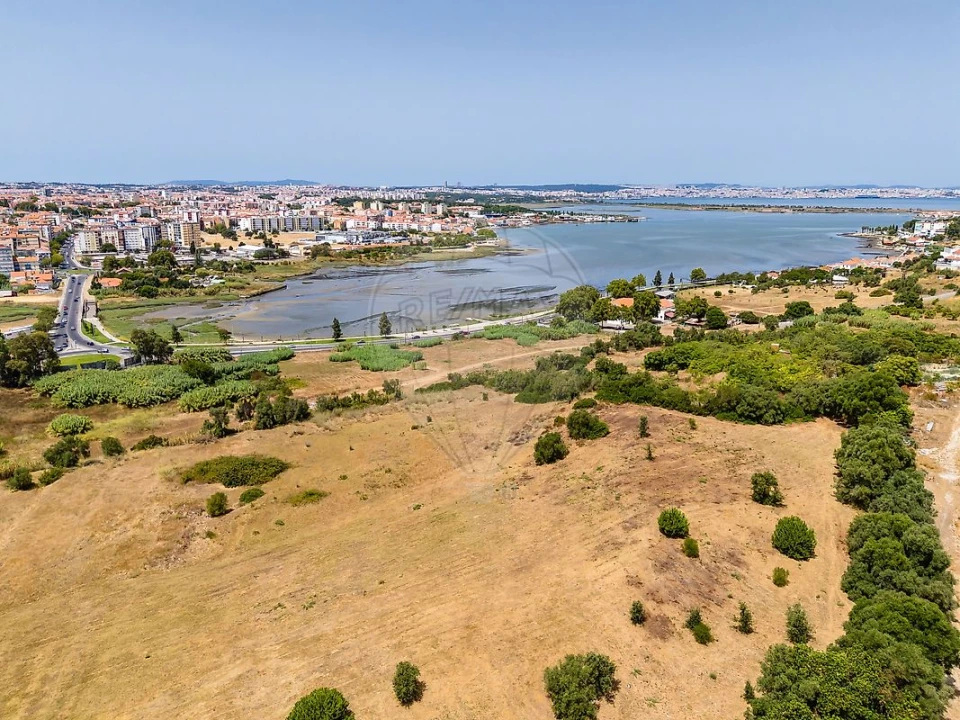 Apartamento T2 para Venda em Seixal, Arrentela e Aldeia de Paio Pires Foto 3