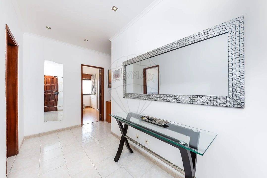 Apartamento T2 para Venda em Seixal, Arrentela e Aldeia de Paio Pires Foto 14