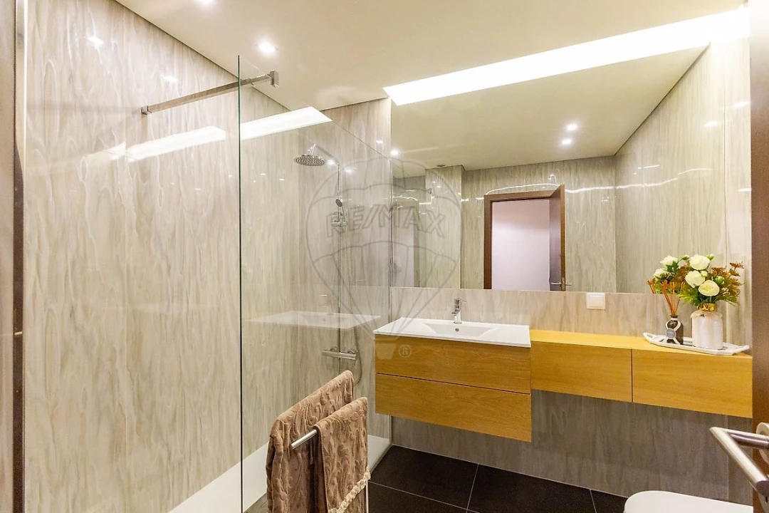 Apartamento T2 para Venda em Torno Foto 19