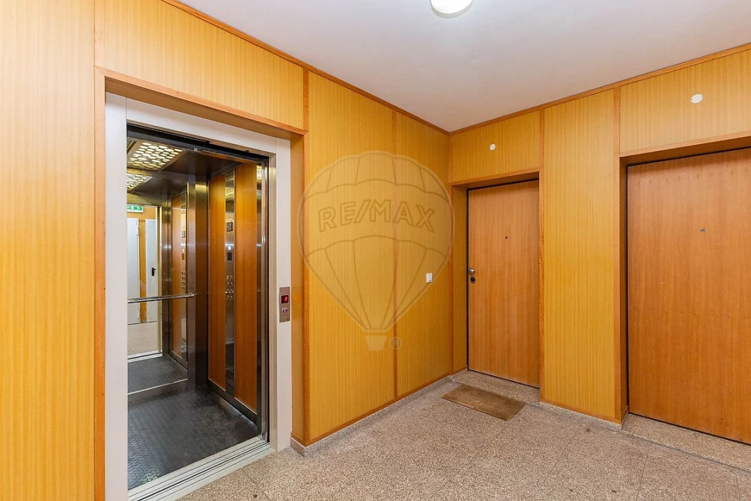 Apartamento T2 para Venda em Torno Foto 5