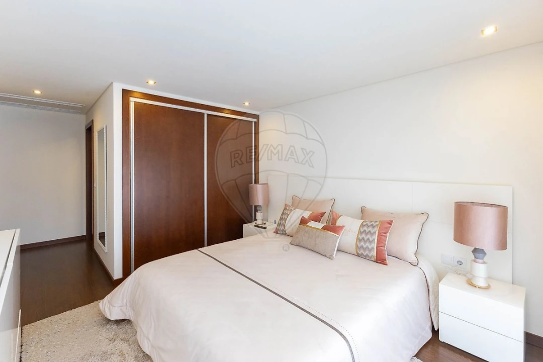 Apartamento T2 para Venda em Torno Foto 8