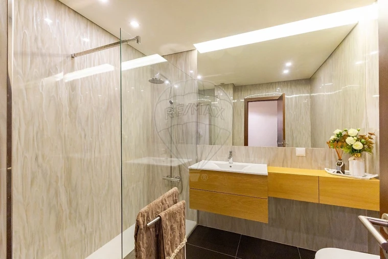Apartamento T2 para Venda em Torno Foto 19