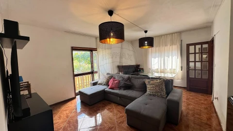 Moradia T3 para Venda em Oliveira do Douro