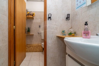 Negócio para Venda em Buarcos