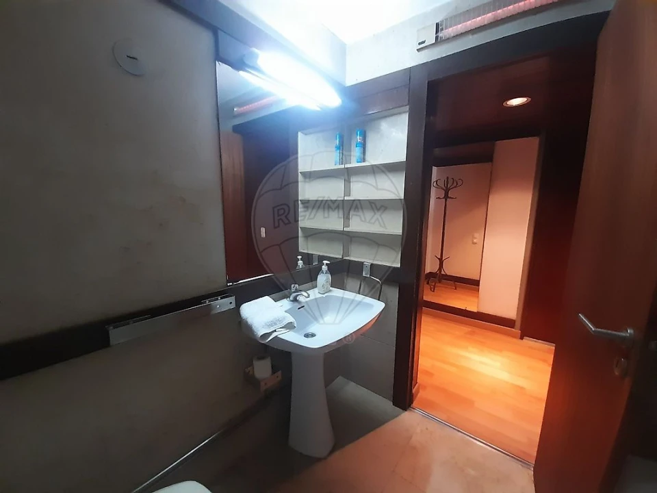 Apartamento T1 para Venda em Carvalhal Foto 18