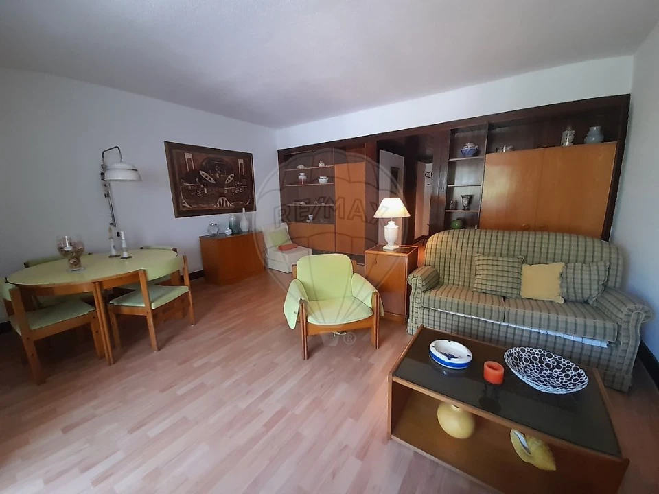 Apartamento T1 para Venda em Carvalhal Foto 14