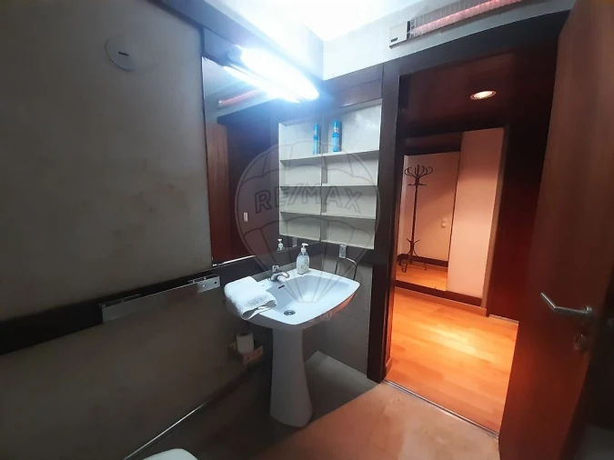 Apartamento T1 para Venda em Carvalhal Foto 18