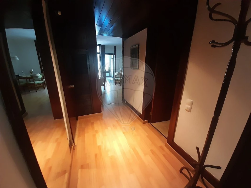 Apartamento T1 para Venda em Carvalhal Foto 21