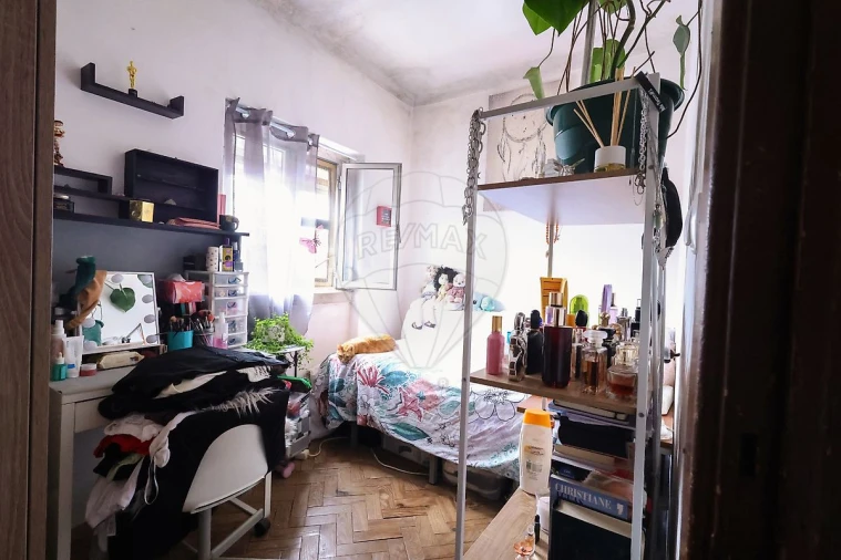 Apartamento T2 para Venda em Pontinha e Famões Foto 12