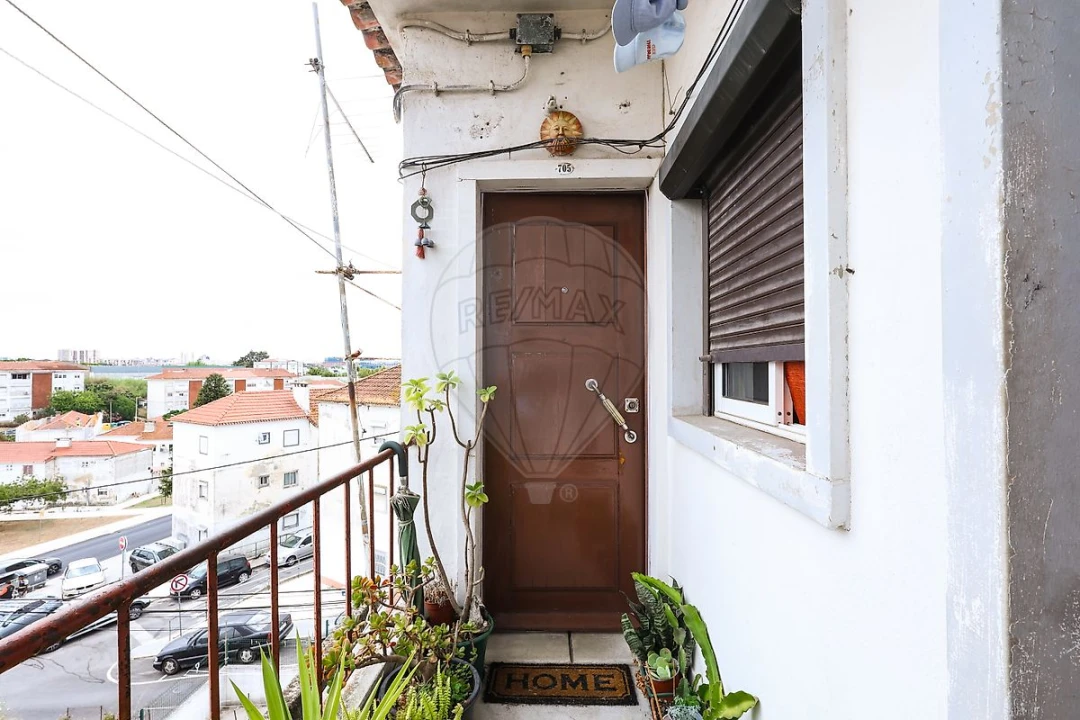 Apartamento T2 para Venda em Pontinha e Famões Foto 15