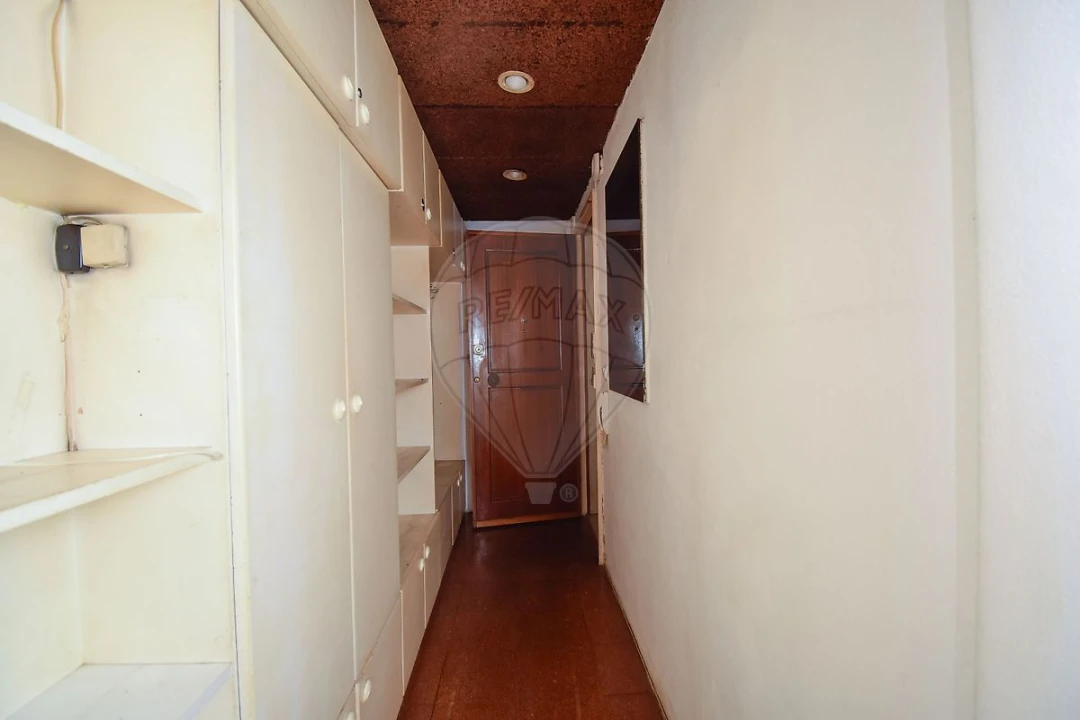 Apartamento T1 para Venda em Queluz e Belas Foto 14