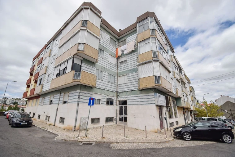 Apartamento T1 para Venda em Queluz e Belas Foto 19