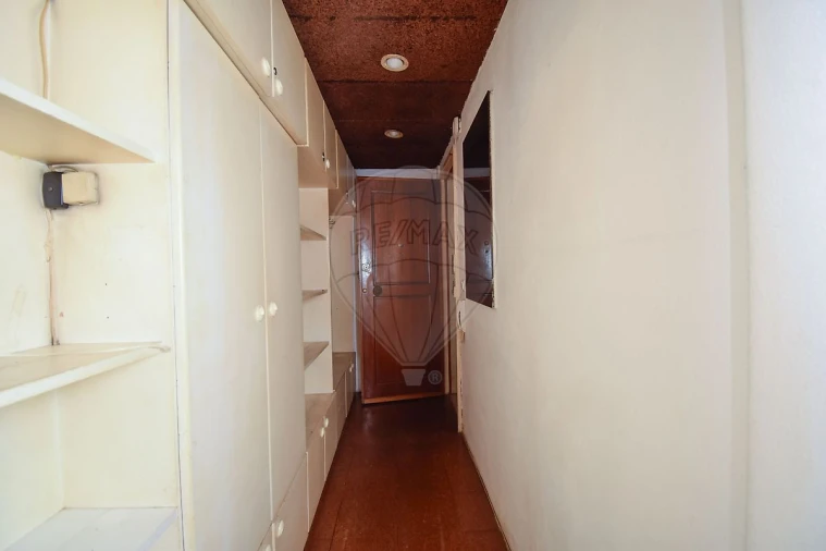 Apartamento T1 para Venda em Queluz e Belas Foto 14