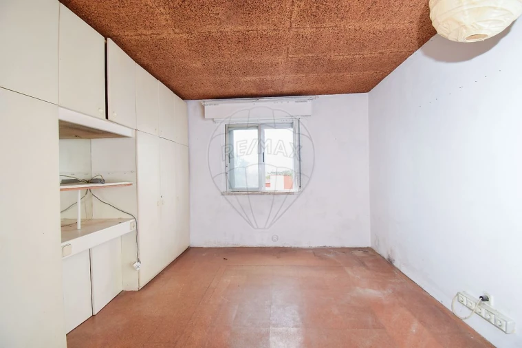 Apartamento T1 para Venda em Queluz e Belas Foto 6