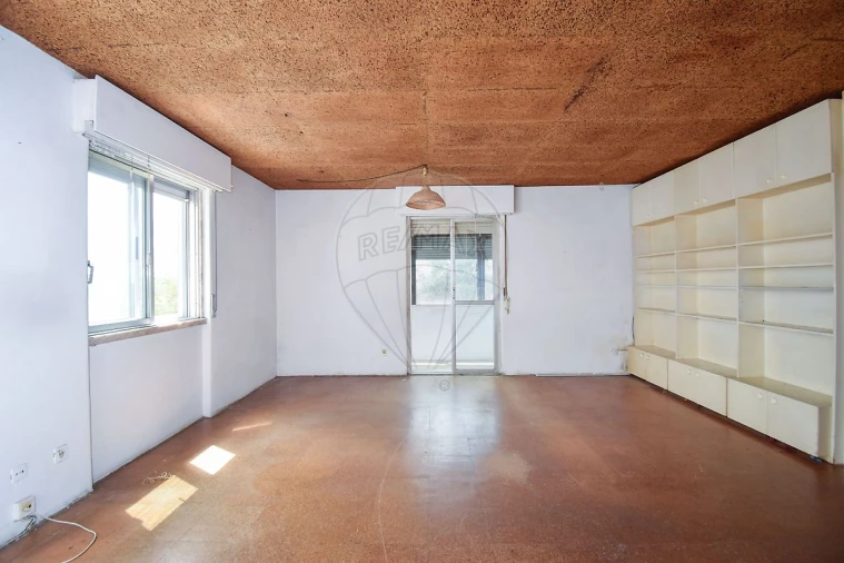 Apartamento T1 para Venda em Queluz e Belas Foto 9