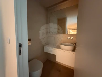 Apartamento T2 para Arrendamento em Mafamude e Vilar do Paraíso