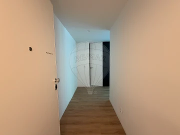 Apartamento T2 para Arrendamento em Mafamude e Vilar do Paraíso
