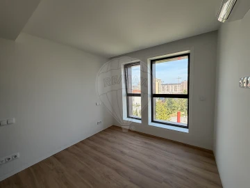 Apartamento T2 para Arrendamento em Mafamude e Vilar do Paraíso