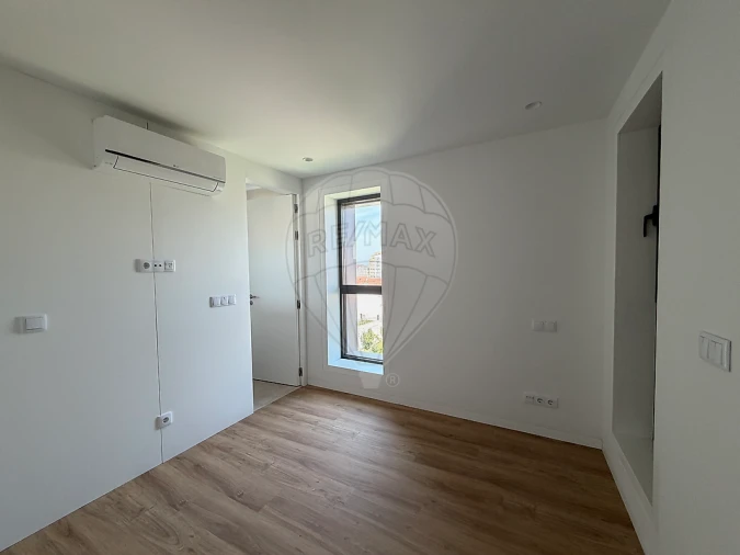 Apartamento T2 para Arrendamento em Mafamude e Vilar do Paraíso Foto 9