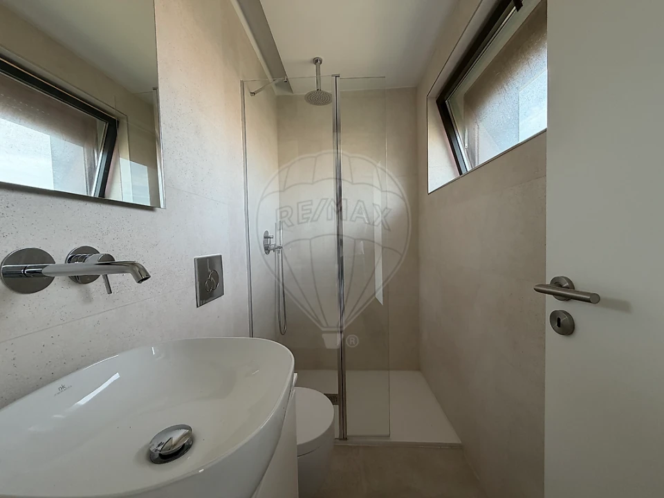 Apartamento T2 para Arrendamento em Mafamude e Vilar do Paraíso Foto 1