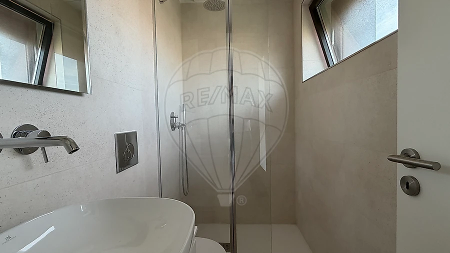 Apartamento T2 para Arrendamento em Mafamude e Vilar do Paraíso