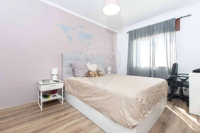 Apartamento T3 para Venda em Vialonga