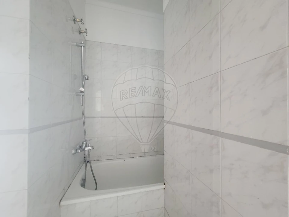 Apartamento T3 para Venda em Rio de Mouro Foto 15
