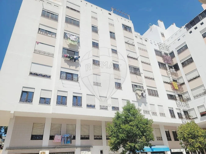 Apartamento T3 para Venda em Rio de Mouro Foto 5