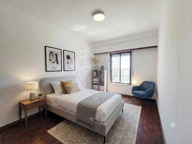 Apartamento T3 para Venda em Rio de Mouro Foto 2