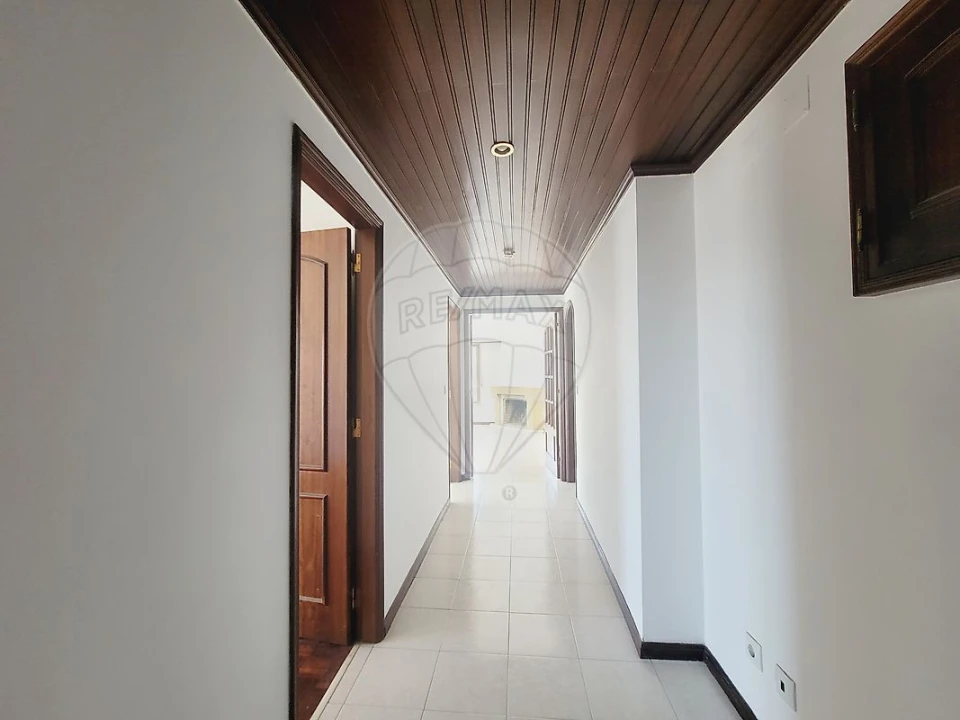 Apartamento T3 para Venda em Rio de Mouro Foto 21