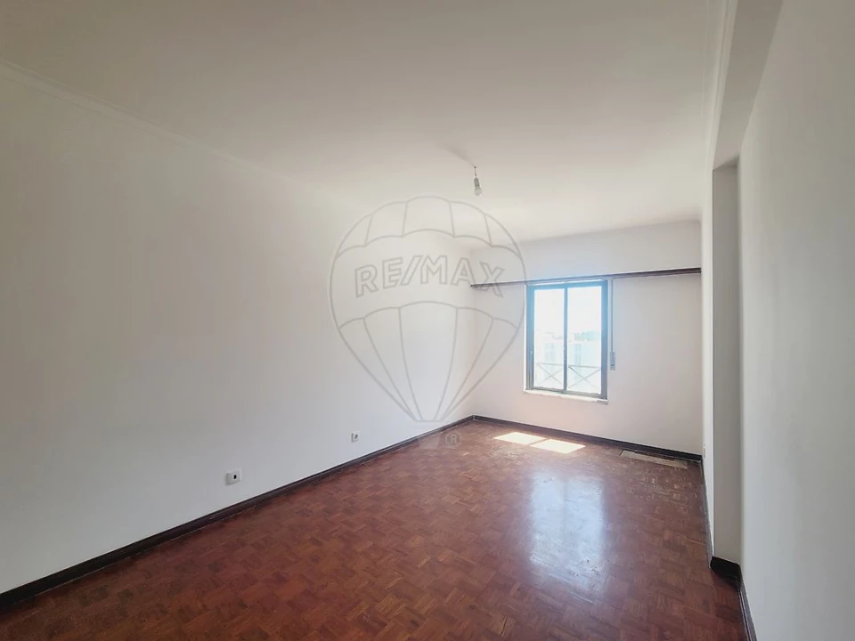 Apartamento T3 para Venda em Rio de Mouro Foto 23