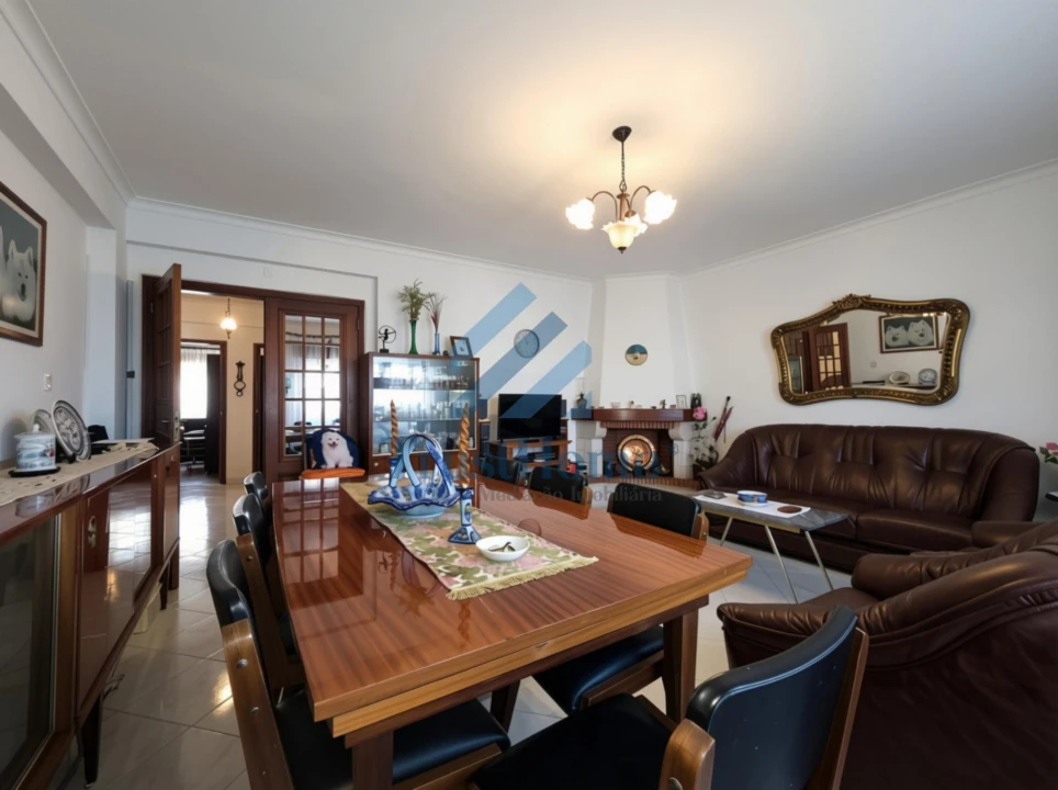 Apartamento T2 para Venda em São Domingos de Rana Foto 1