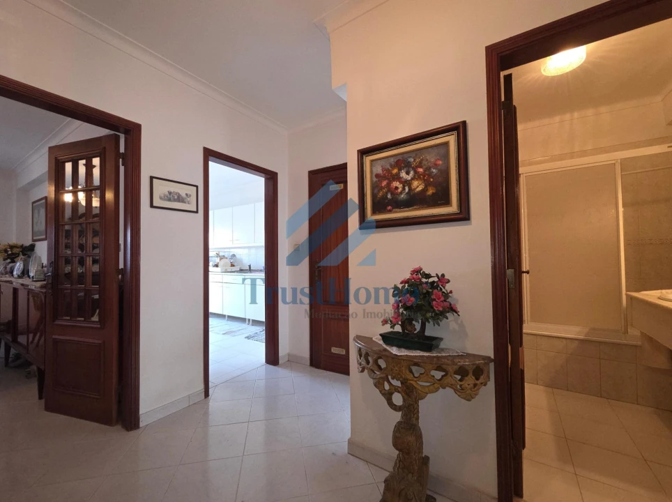 Apartamento T2 para Venda em São Domingos de Rana Foto 11