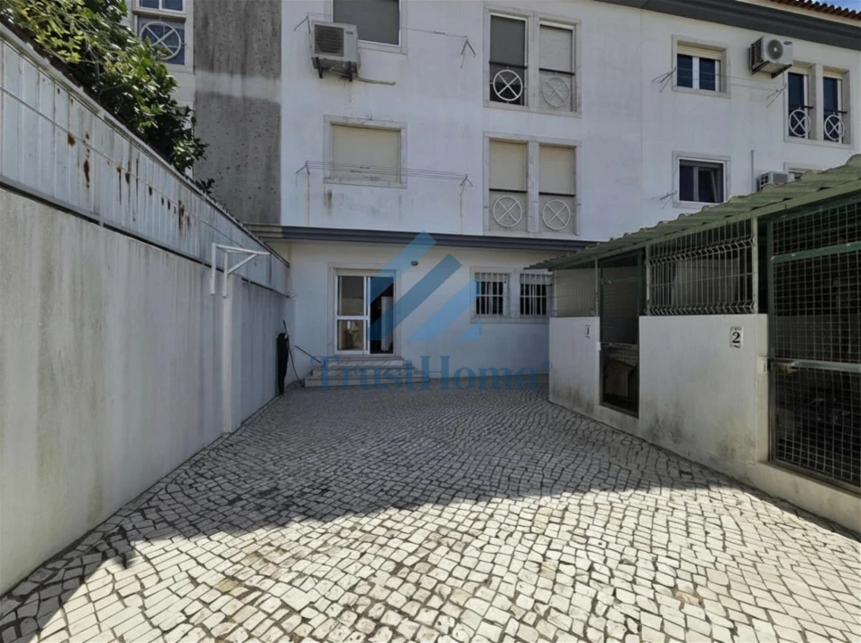 Apartamento T2 para Venda em São Domingos de Rana Foto 16
